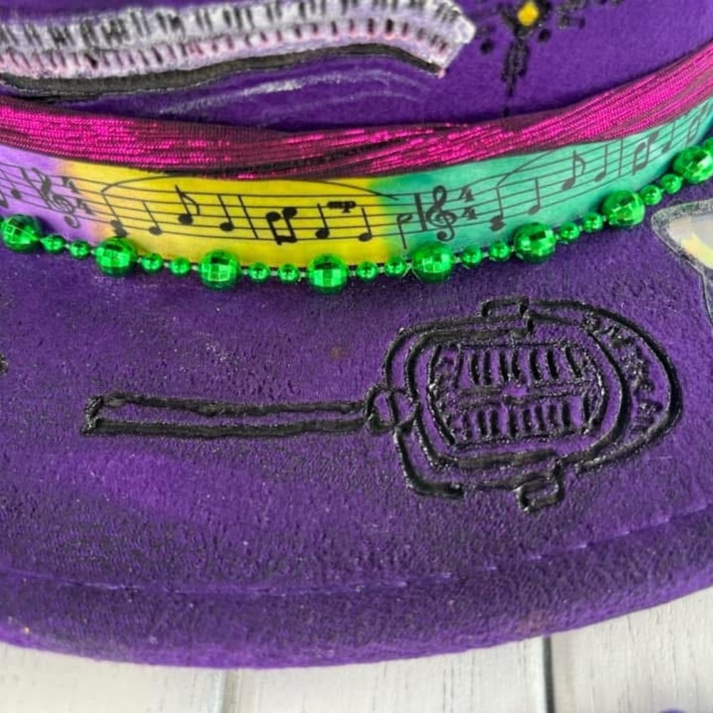 Sun catcher, Mardi Gras, Festive James Brown hat ❤️☀️ - Picture 9 of 12
